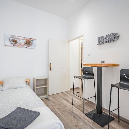 Design Apartment W Ac On Ring Road By Newave Apartments Budapesta Exterior foto